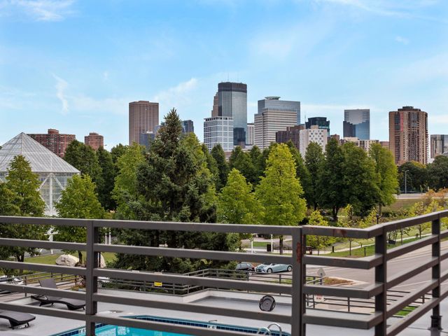 48 Groveland Terrace B103, Minneapolis, MN 55403