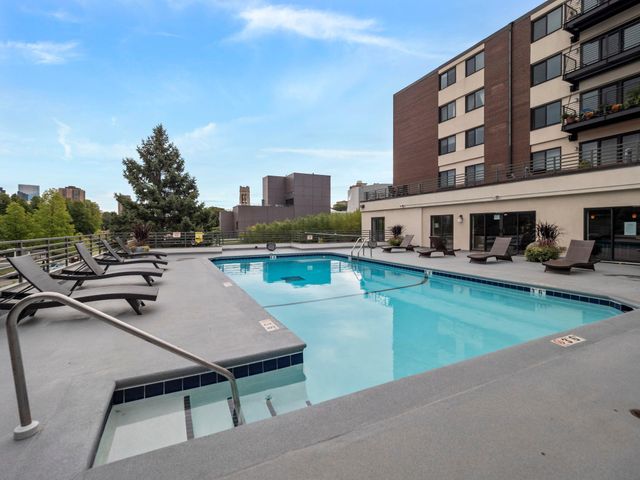 48 Groveland Terrace B103, Minneapolis, MN 55403