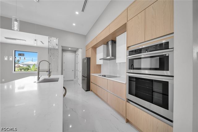 24306 Nicobar LN, Punta Gorda, FL 33955