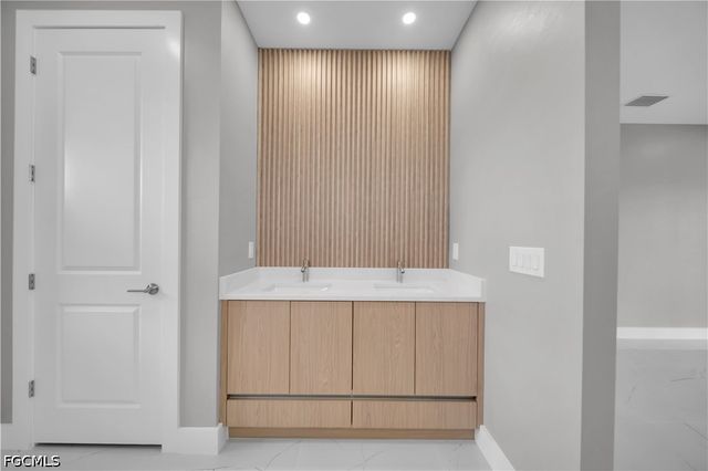 24306 Nicobar LN, Punta Gorda, FL 33955