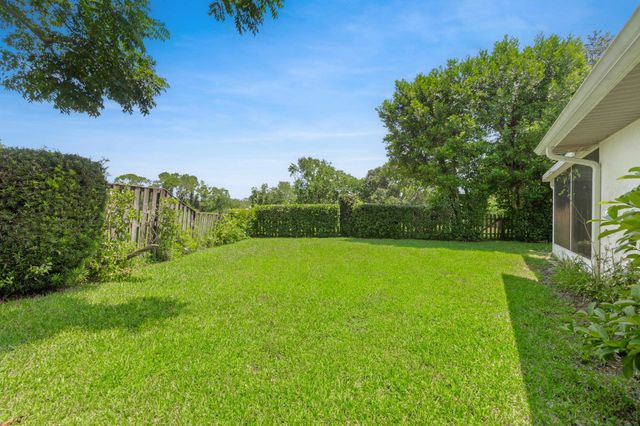 725 Saco Ct, St Augustine, FL 32086