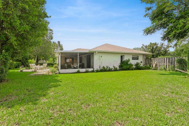 725 Saco Ct, St Augustine, FL 32086