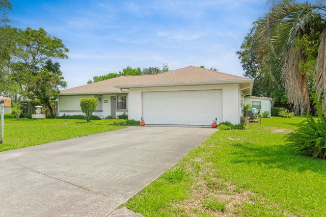 725 Saco Ct, St Augustine, FL 32086