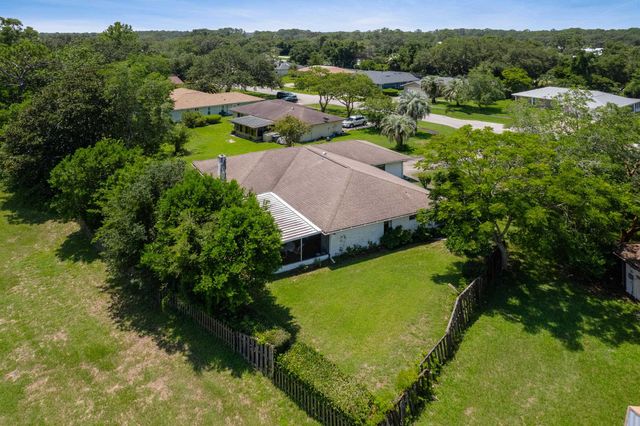 725 Saco Ct, St Augustine, FL 32086