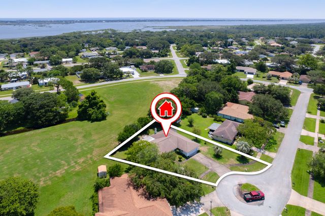 725 Saco Ct, St Augustine, FL 32086