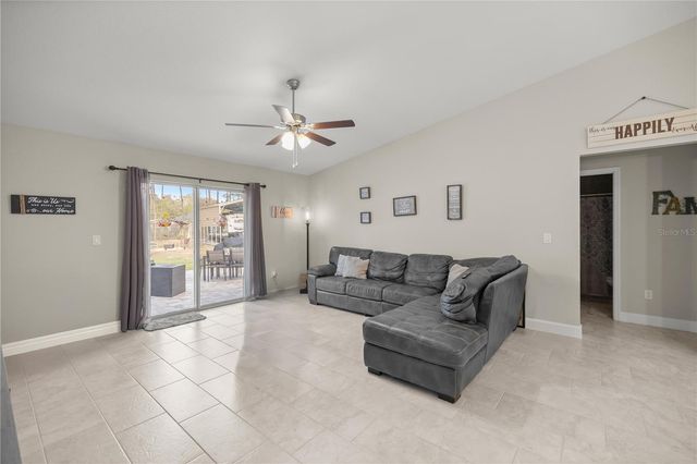 9609 SW 40TH TERRACE, Ocala, FL 34476