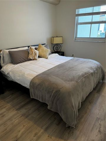 185 SE 14th Ter 1812, Miami, FL 33131