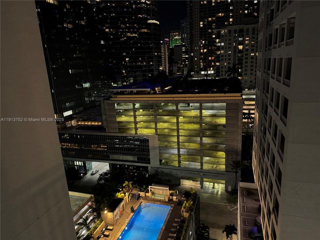 185 SE 14th Ter 1812, Miami, FL 33131