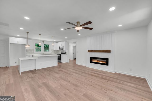 152 Mountain Creek Drive, Pendergrass, GA 30567