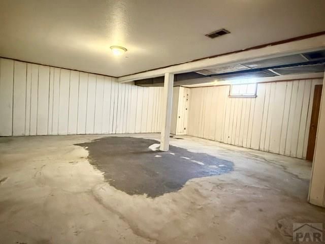 945 Elm St, Pueblo, CO 81004