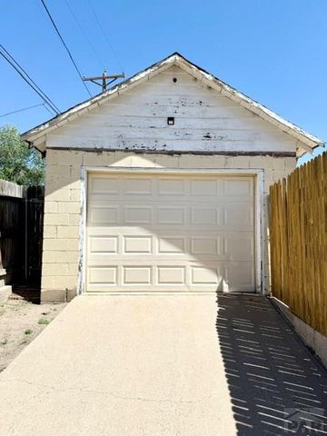945 Elm St, Pueblo, CO 81004