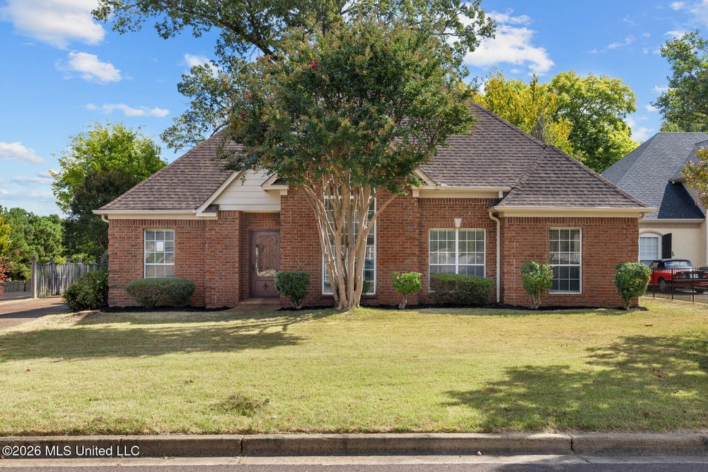7204 Golden Oaks Loop, Southaven, MS 38671 — exterior