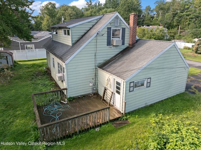 39 Wallkill Avenue, Tillson, NY 12486