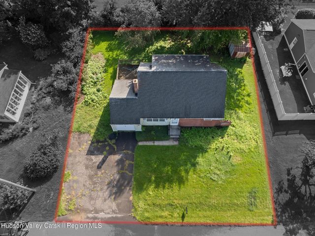 39 Wallkill Avenue, Tillson, NY 12486