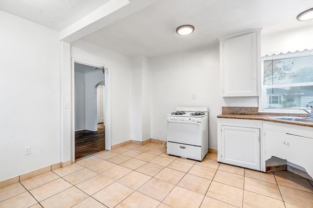 424 E Cambridge, Fresno, CA 93704