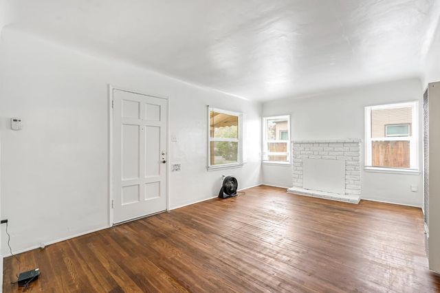 424 E Cambridge, Fresno, CA 93704