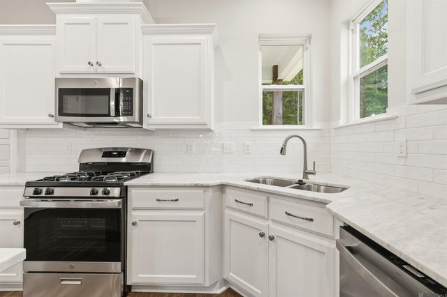 24282 Steller's Sea Drive, Denham Springs, LA 70726