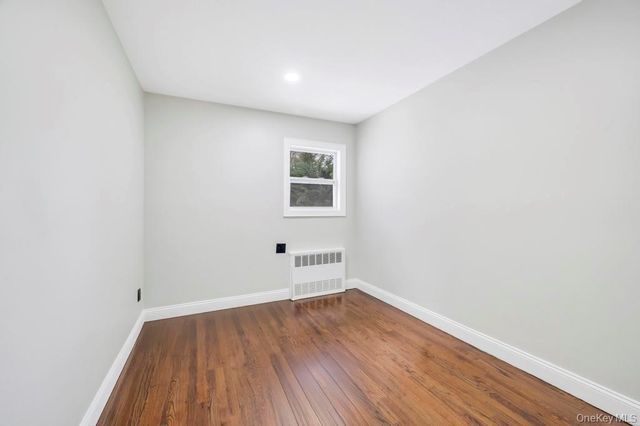 46 Ellen Place, Kings Park, NY 11754