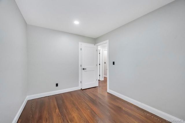 46 Ellen Place, Kings Park, NY 11754