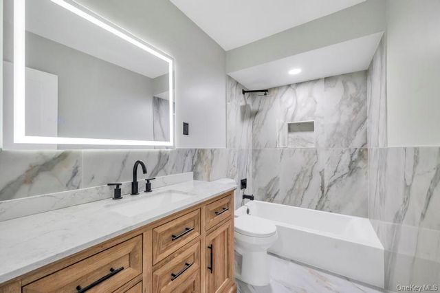 46 Ellen Place, Kings Park, NY 11754