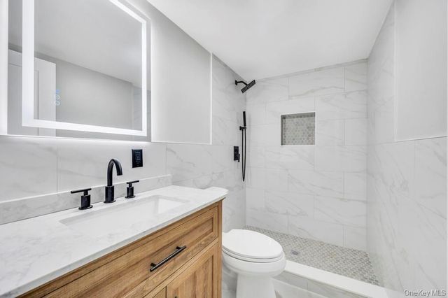 46 Ellen Place, Kings Park, NY 11754