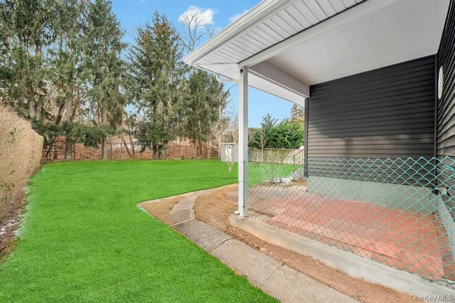 46 Ellen Place, Kings Park, NY 11754