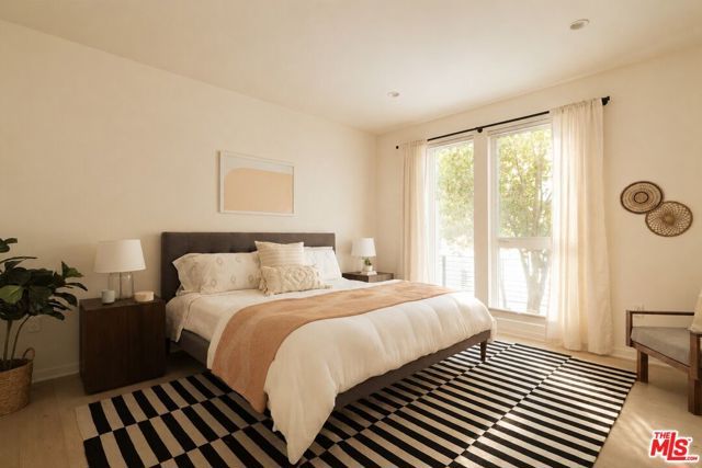 1925 Griffith Park Boulevard, Los Angeles, CA 90039