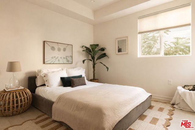 1925 Griffith Park Boulevard, Los Angeles, CA 90039