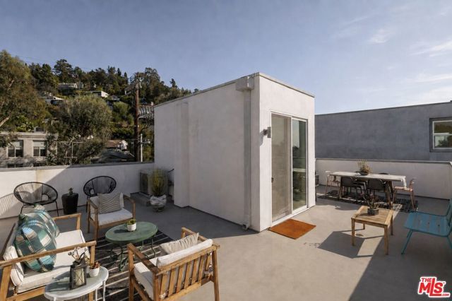 1925 Griffith Park Boulevard, Los Angeles, CA 90039