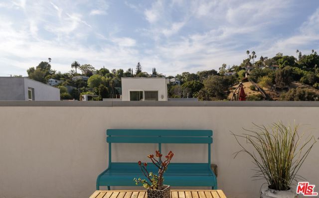 1925 Griffith Park Boulevard, Los Angeles, CA 90039