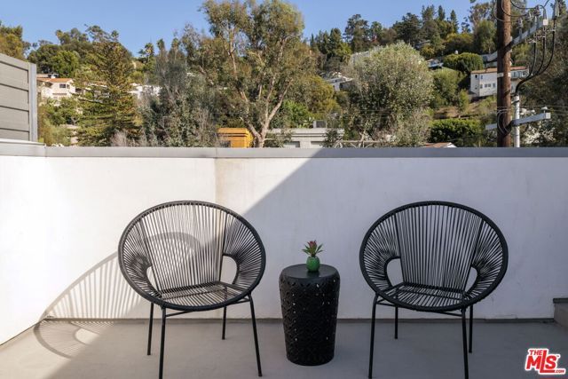 1925 Griffith Park Boulevard, Los Angeles, CA 90039