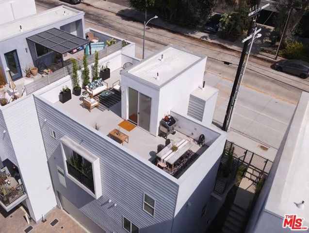 1925 Griffith Park Boulevard, Los Angeles, CA 90039
