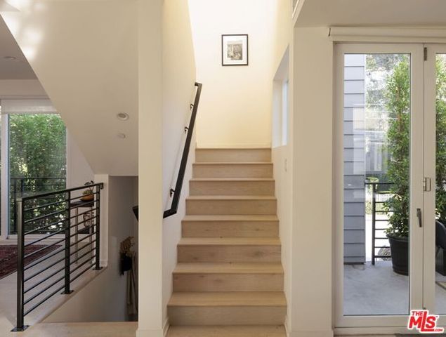 1925 Griffith Park Boulevard, Los Angeles, CA 90039