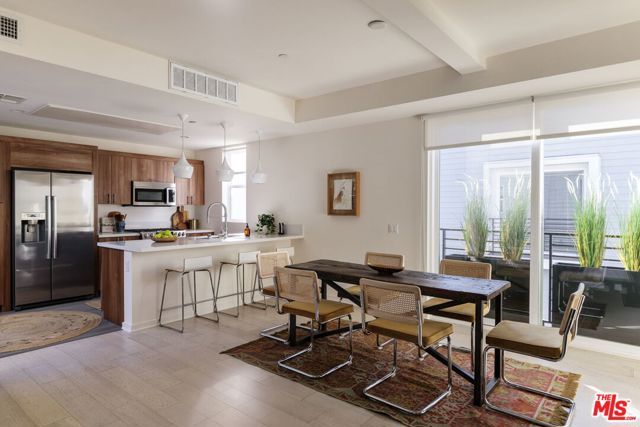 1925 Griffith Park Boulevard, Los Angeles, CA 90039