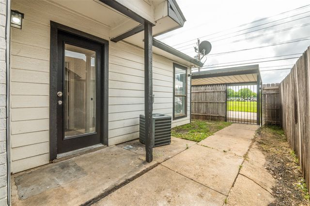 2326 Sherry Street, Arlington, TX 76014