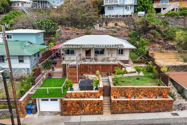 1358 Makaikoa Street, Honolulu, HI 96821