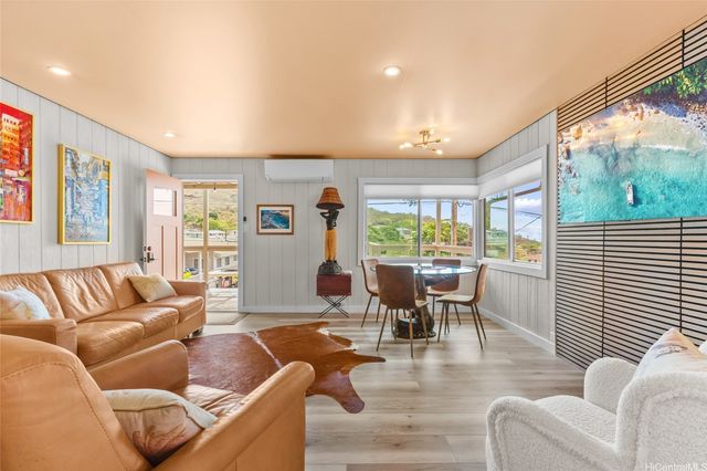 1358 Makaikoa Street, Honolulu, HI 96821