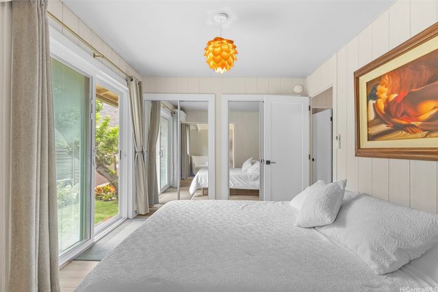 1358 Makaikoa Street, Honolulu, HI 96821