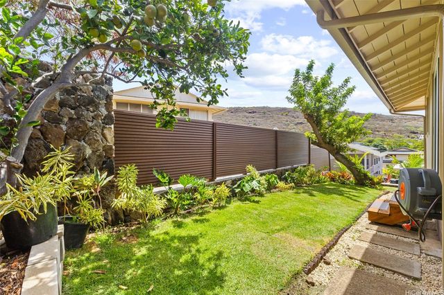 1358 Makaikoa Street, Honolulu, HI 96821