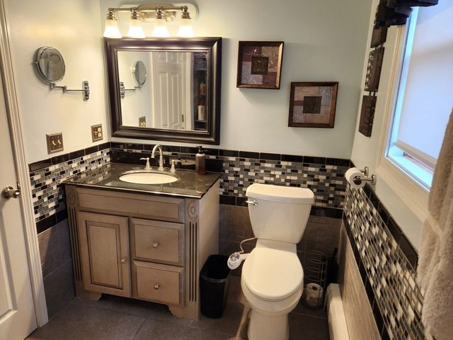 381 Oxford No, Auburn, MA 01501