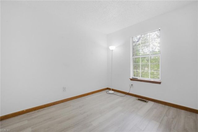 378 Rivers Ridge CIR, Newport News, VA 23608