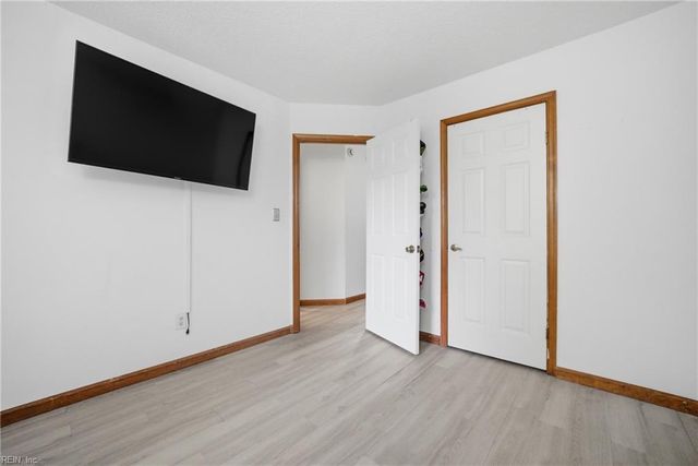 378 Rivers Ridge CIR, Newport News, VA 23608