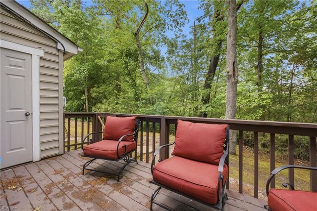 378 Rivers Ridge CIR, Newport News, VA 23608