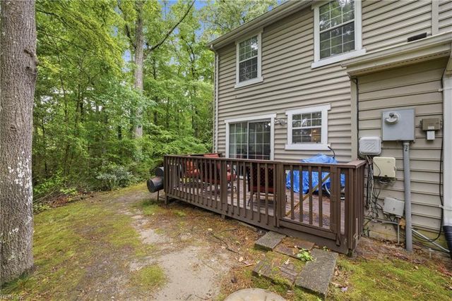 378 Rivers Ridge CIR, Newport News, VA 23608