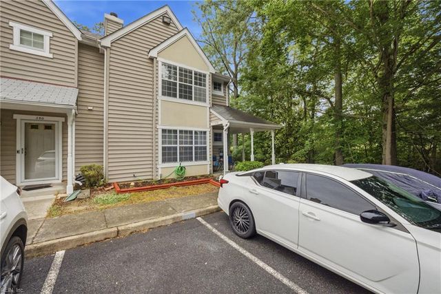 378 Rivers Ridge CIR, Newport News, VA 23608