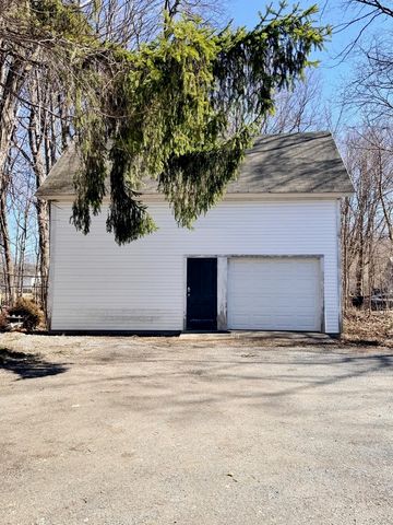 124 South Branch Street, Bennington, VT 05201