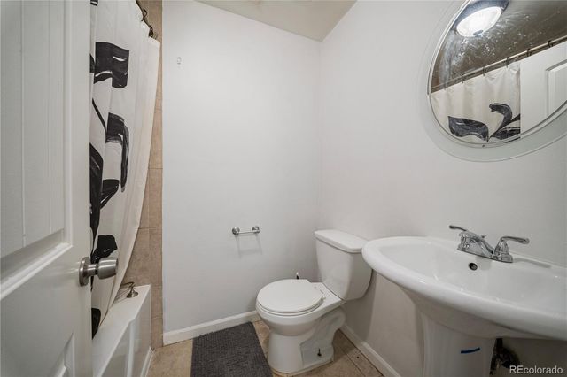 1300 S Carson Way, Aurora, CO 80012