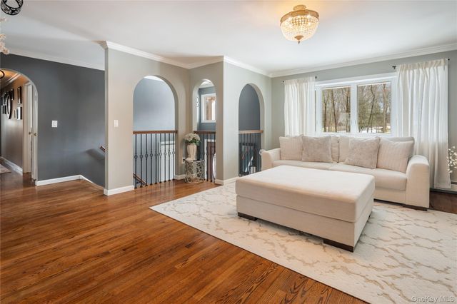 21 Franklin Drive, Mahopac, NY 10541