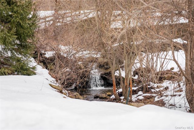 21 Franklin Drive, Mahopac, NY 10541