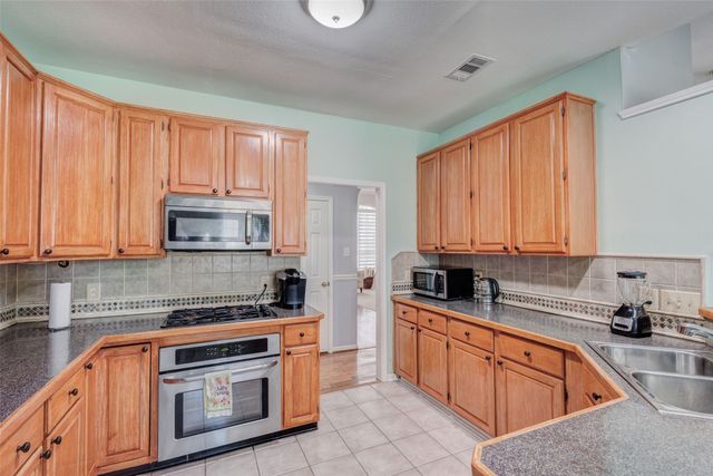 1403 Dutchman Drive, Desoto, TX 75115